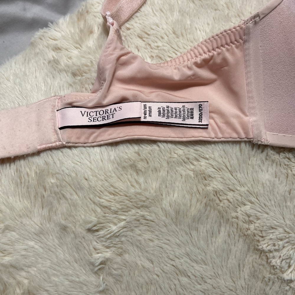 Victoria Secret bra - Picture 2 of 6